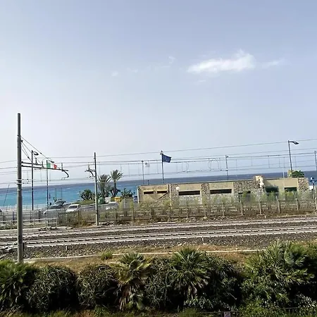 Apartament Rivamarsud - Sea View - Parking